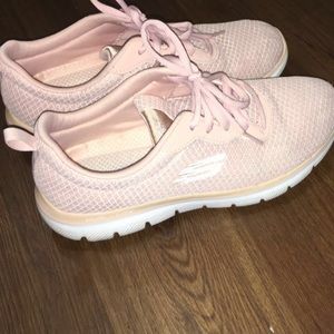 Tennis shoes 👟